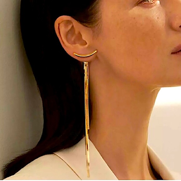 👑 New Gold Dangle Earrings 👑 - Picture 1 of 7